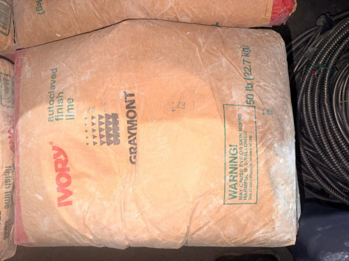 (6) 50 LB. BAGS OF INORY GRAYMONT AUTOCLAVED FINISH LIME