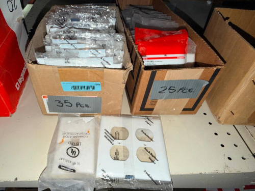 (1) ASSORTED LOT OF TRADEMASTER WALL PLATES