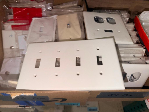 (1) ASSORTED LOT OF ELECTRICAL WALL PLATES
