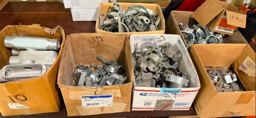 (1) ASSORTED LOT OF METAL CONDUIT STRAPS & ELECTRICAL FITTINGS