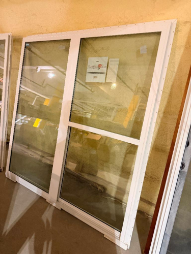 (1) SOUTHERN ROSE VINYL WINDOW
