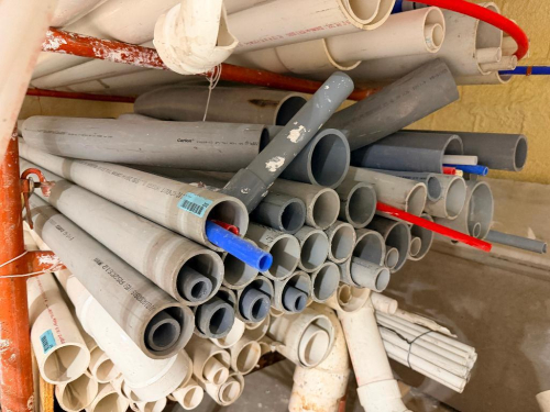 (1) ASSORTED LOT OF PVC, CPVC & PEX PIPE