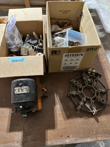 (1) ASSORTED LOT OF DOOR HARDWARE, LOCK PARTS & VINTAGE ELECTRICAL COMPONENTS