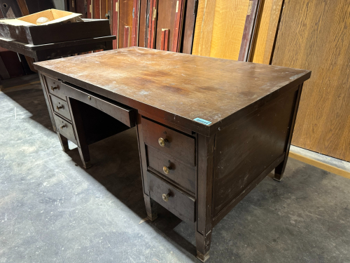 (1) VINTAGE WOOD DOUBLE-PEDESTAL DESK WITH DRAWERS