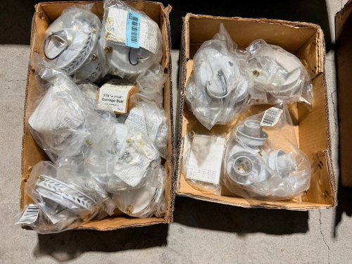 (1) ASSORTED LOT OF CEILING ELECTRICAL BOXES & FIXTURE HARDWARE