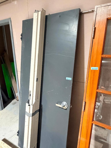 (1) METAL DOOR & METAL WOOD TRIM
