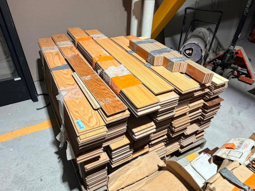 (1) ASSORTED LOT OF LIGHT COLOR WOOD FLOORING