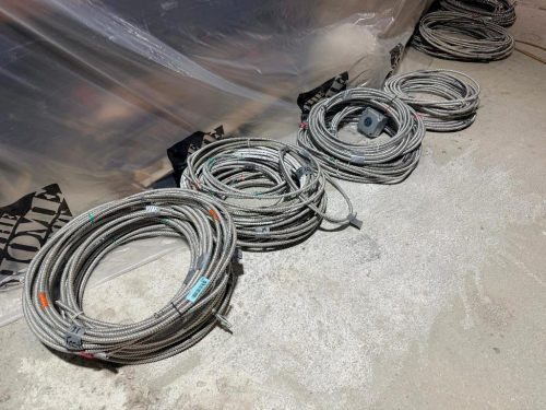 SEVERAL BUNDLES LOT OF FLEXIBLE METAL ELECTRICAL CONDUIT - APPROX 300 LINEAR FT.