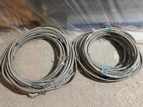 SEVERAL BUNDLES LOT OF FLEXIBLE METAL ELECTRICAL CONDUIT - APPROX 120 LINEAR FT.