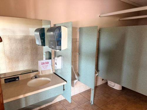 BATHROOM PACKAGE - CONTENTS OF BATHROOM,