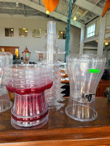 LARGE PLASTIC BEVERAGE DISPENSER.
