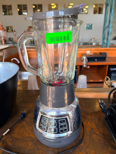 BLACK AND DECKER BLENDER