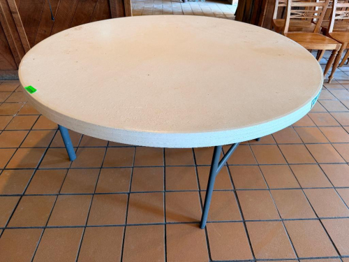 60" LIFETIME ROUND FOLDING PLASTIC BANQUET TABLE.