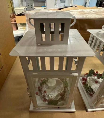 (16) SMALL METAL DECORATIVE LANTERN ACCENT LIGHTS.