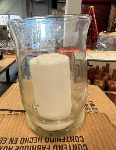 (8) LARGE GLASS CENTER PIECE VOTIVE WITH CANDLES.