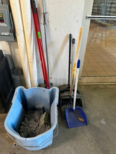 MOP BUCKET AND ASSORTED LONG HANDLE CLEANING TOOLS