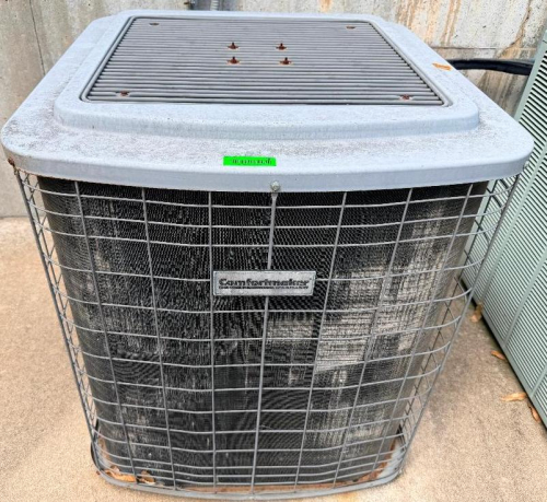 COMMERCIAL SPLIT-SYSTEM AIR CONDITIONING CONDENSER UNIT WITH TOP-MOUNTED FAN AND PROTECTED CONDENSER COIL.