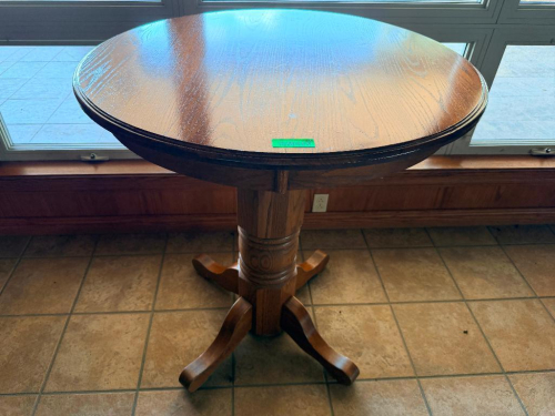 36" ROUND OAK PUB TABLE