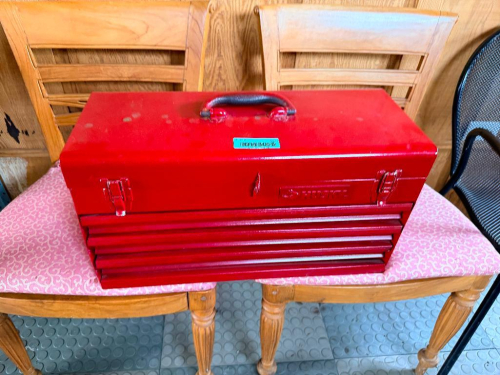 RED METAL 18" TOOL BOX.