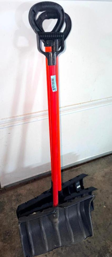 (3) HEAVY DUTY SNOW SHOVELS.
