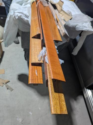 ASSORTED HARDWOOD T-MOLDING & END CAPS, MIXED COLORS