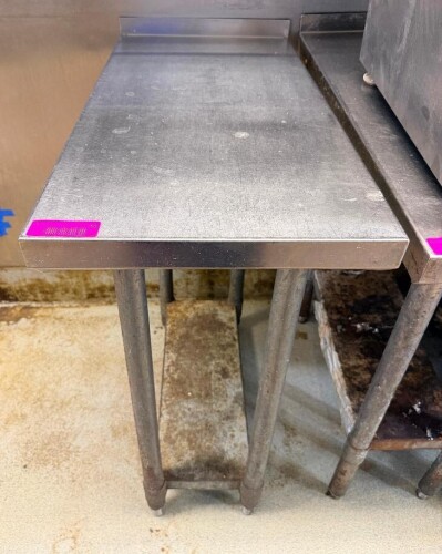 16" X 30" STAINLESS TABLE W/ 1" BACK SPLASH.