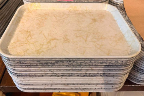 (20) 1/2 SIZE PLASTIC CAFETERIA TRAYS. ( ASSORTED TAN AND GRAY )