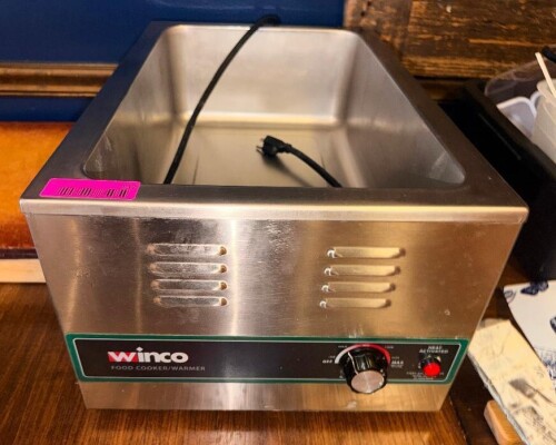 WINCO COUNTER TOP SINGLE WELL ELECTRIC WARMER.