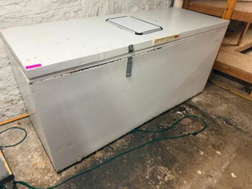 72" CHEST FREEZER.