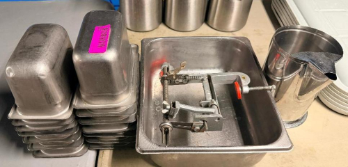 (1) LOT OF ASSORTED STAINLESS INSERTS .