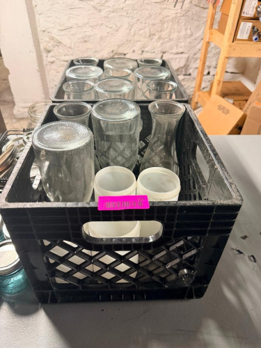 (13) 1 LITER GLASS CARAFES.