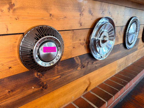 (5) ASSORTED HUB CAPS - ON MAIN BAR