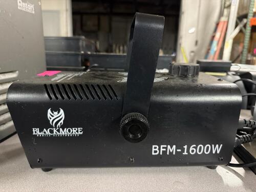 (1) BLACKMORE 1600W FOG MACHINE