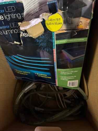 (1) ASSORTED LOT OF LED LIGHTING AND CABLES