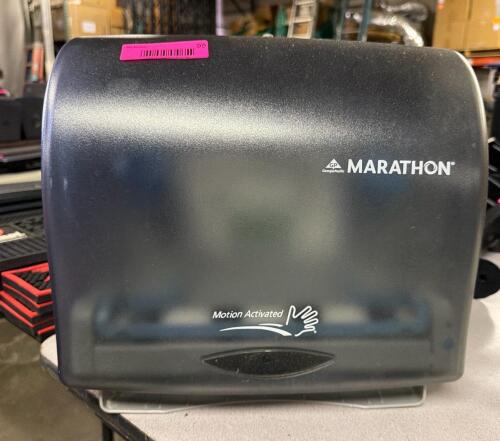 (1) AUTOMATIC PAPER TOWEL DISPENSER