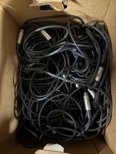 (1) ASSORTED LOT OF AUDIO/VISUAL CABLES