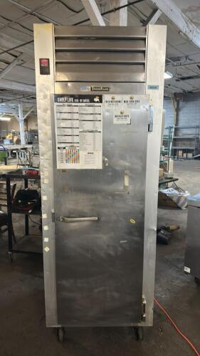 (1) TRAULSEN COMMERCIAL REFRIGERATOR