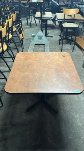 (1) SQUARE RESTAURANT DINING TABLE