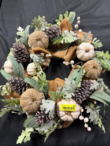 (1) FALL HARVEST PUMPKIN & PINECONE DECORATIVE WREATH
