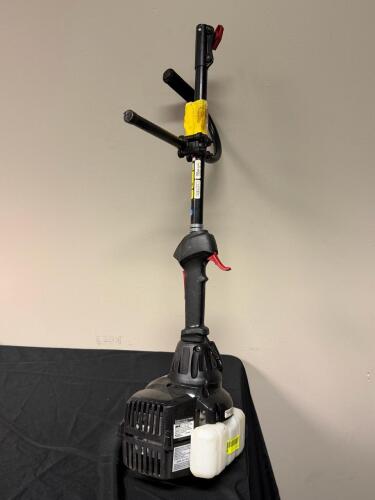 (1) BLACK GAS STRING TRIMMER