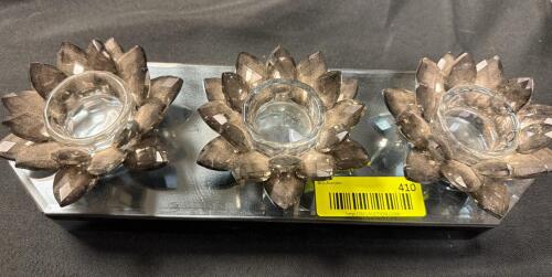 (1) METAL LOTUS FLOWER CANDLE HOLDERS WITH MIRRORED BASE