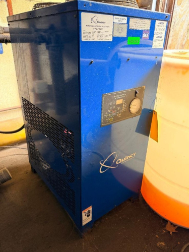 QUINCY NON-CYCLING REFRIGERATED COMPRESSED AIR DRYER, 250 SCFM CAPACITY WITH INTEGRATED MASTER CONTROL PANEL, DIGITAL DISPLAY, REFRIGERANT SUCTION PRESSURE GAUGE, AIR-COOLED CONDENSER, AND ENCLOSED CABINET.
