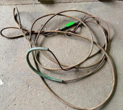 (1) SECTION HEAVY DUTY WIRE SLING W/ HOOK.