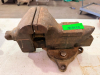 HEAVY DUTY 4" TABLE VICE.