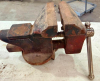 HEAVY DUTY 4" TABLE VICE.