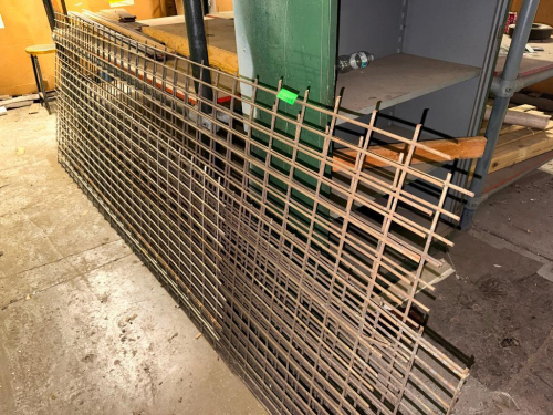 (1) LOT, SEVERAL ASSORTED SECTION OF HEAVY-DUTY WELDED STEEL WIRE MESH PANELS WITH RECTANGULAR GRID CONSTRUCTION