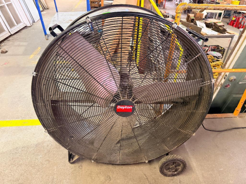 DAYTON 36" AIR MOVER.