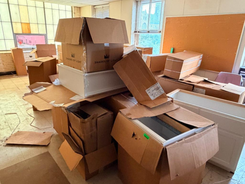 (1) LOT OF ASSORTED NEW KITCHEN CABINET SECTIONS. NON MATCHING / ASSORTED COLORS.