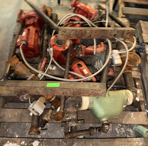 PALLET OF ASSORTED FIRE / SPRINKLER FITTINGS AND VALVES.
