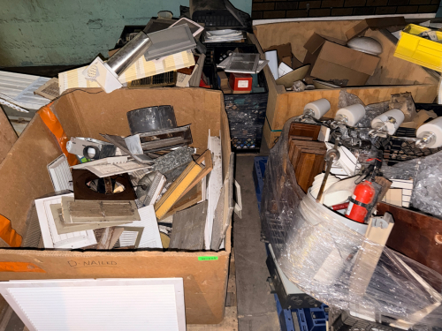 (1) PALLET OF ASSORTED HARDWARE AND FASTENERS .